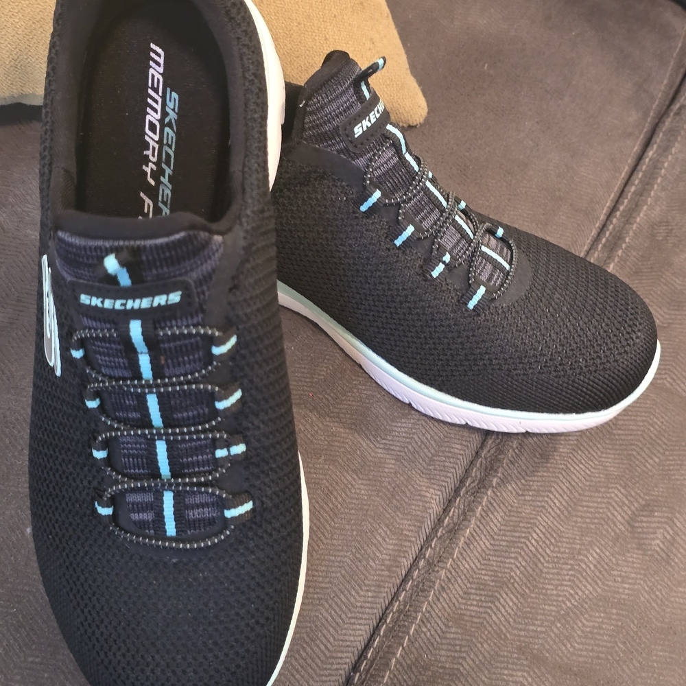 Skechers WoMen's Black Athletic Shoes